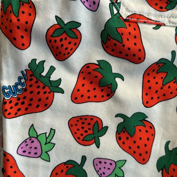 NWT Gucci Strawberry Print Skinny Leg Jeans - Picture 5 of 15
